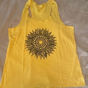 XL Women’s Sunflower Tank NWT 🌻